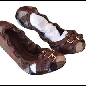 Burberry cute flats. 7.5.